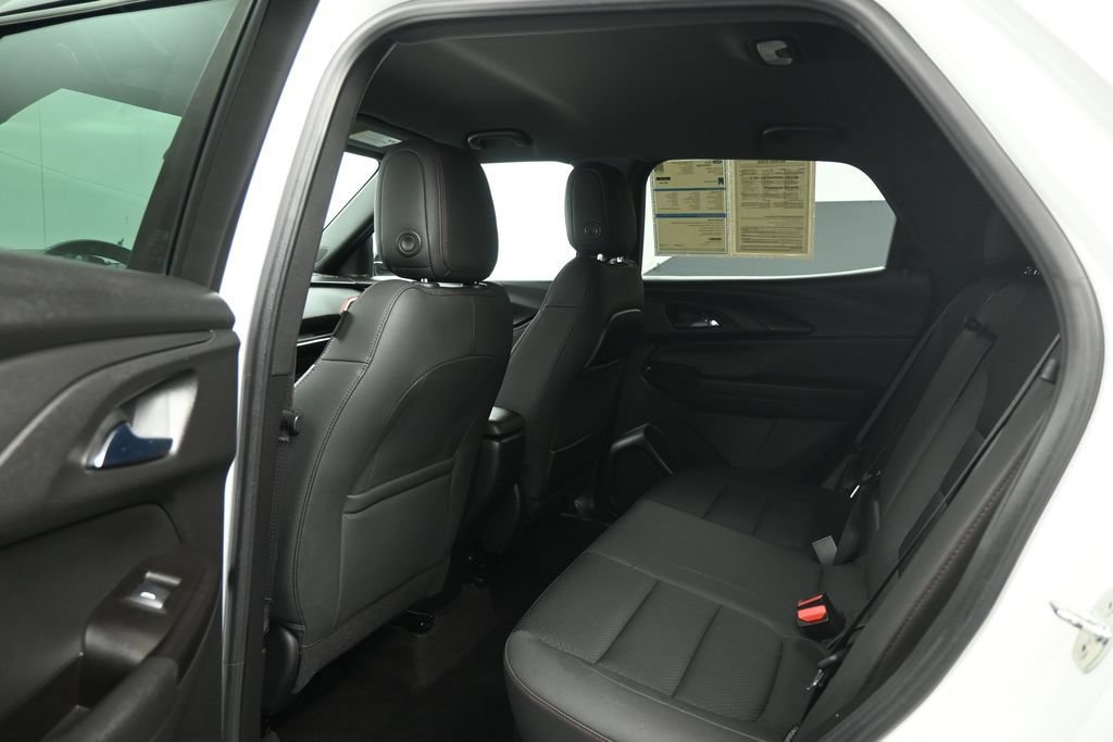 Used 2021 Chevrolet TrailBlazer RS FWD image 17