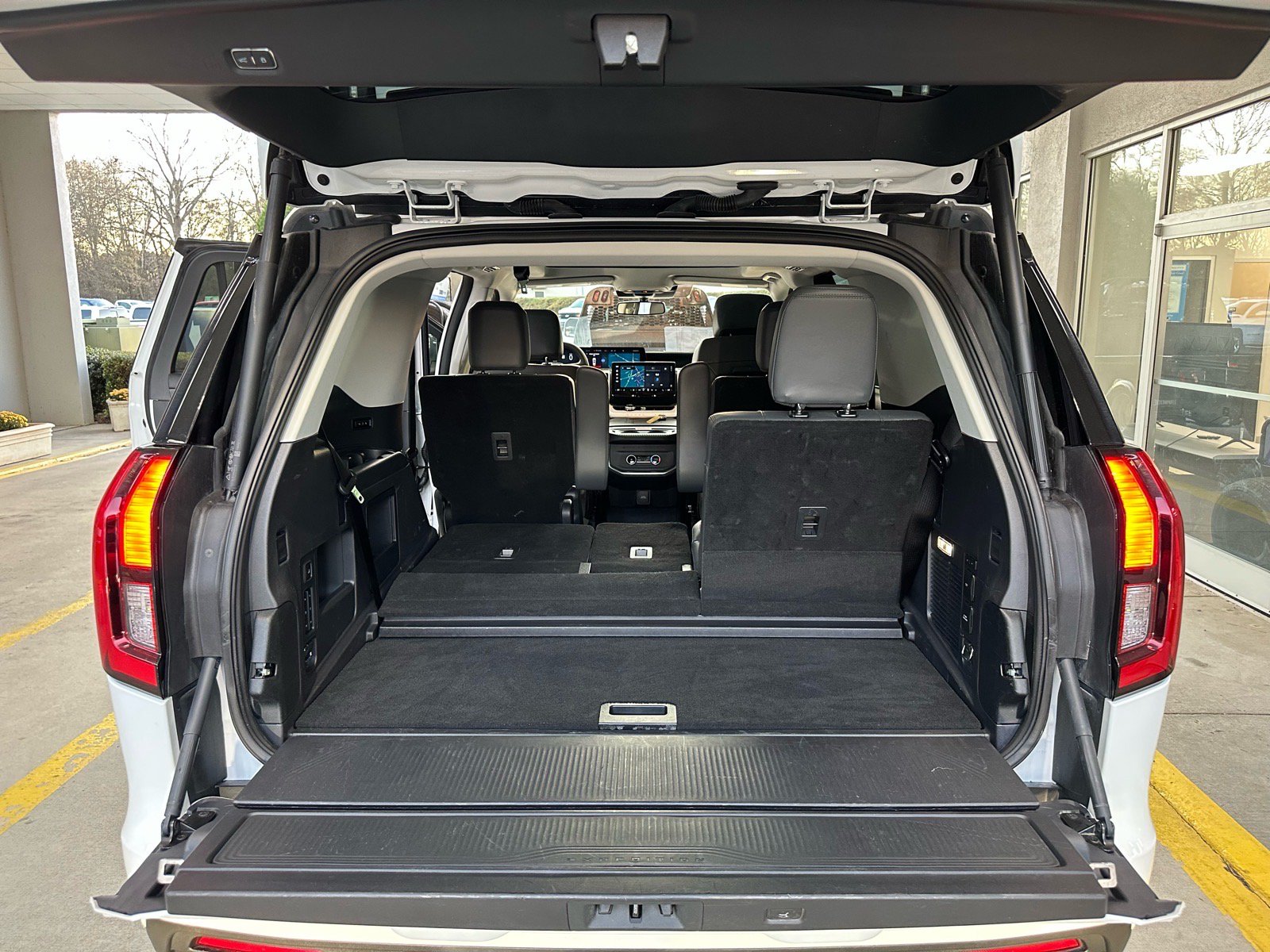 Certified 2025 Ford Expedition Active RWD image 29