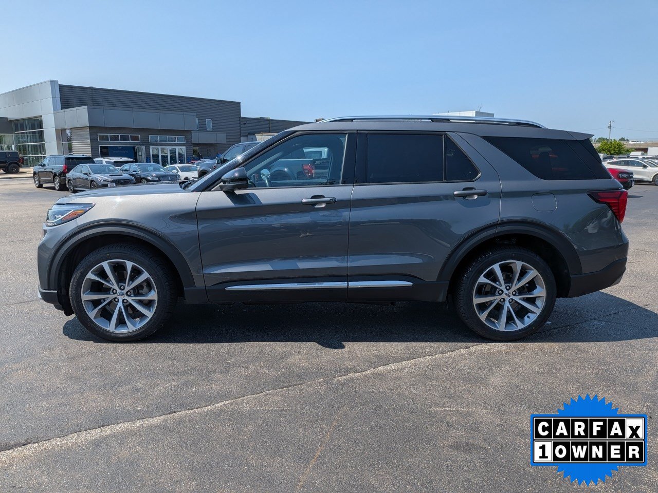 Certified 2025 Ford Explorer Platinum w/ Ultimate Package AWD/4WD image 7