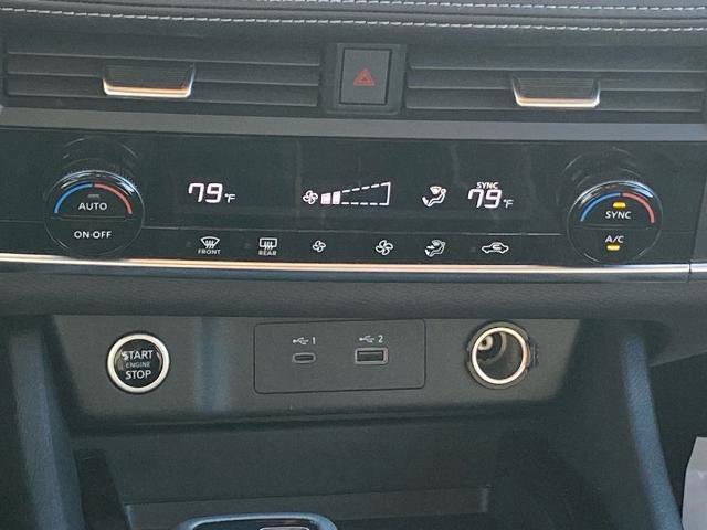 Used 2023 Nissan Rogue SV image 11