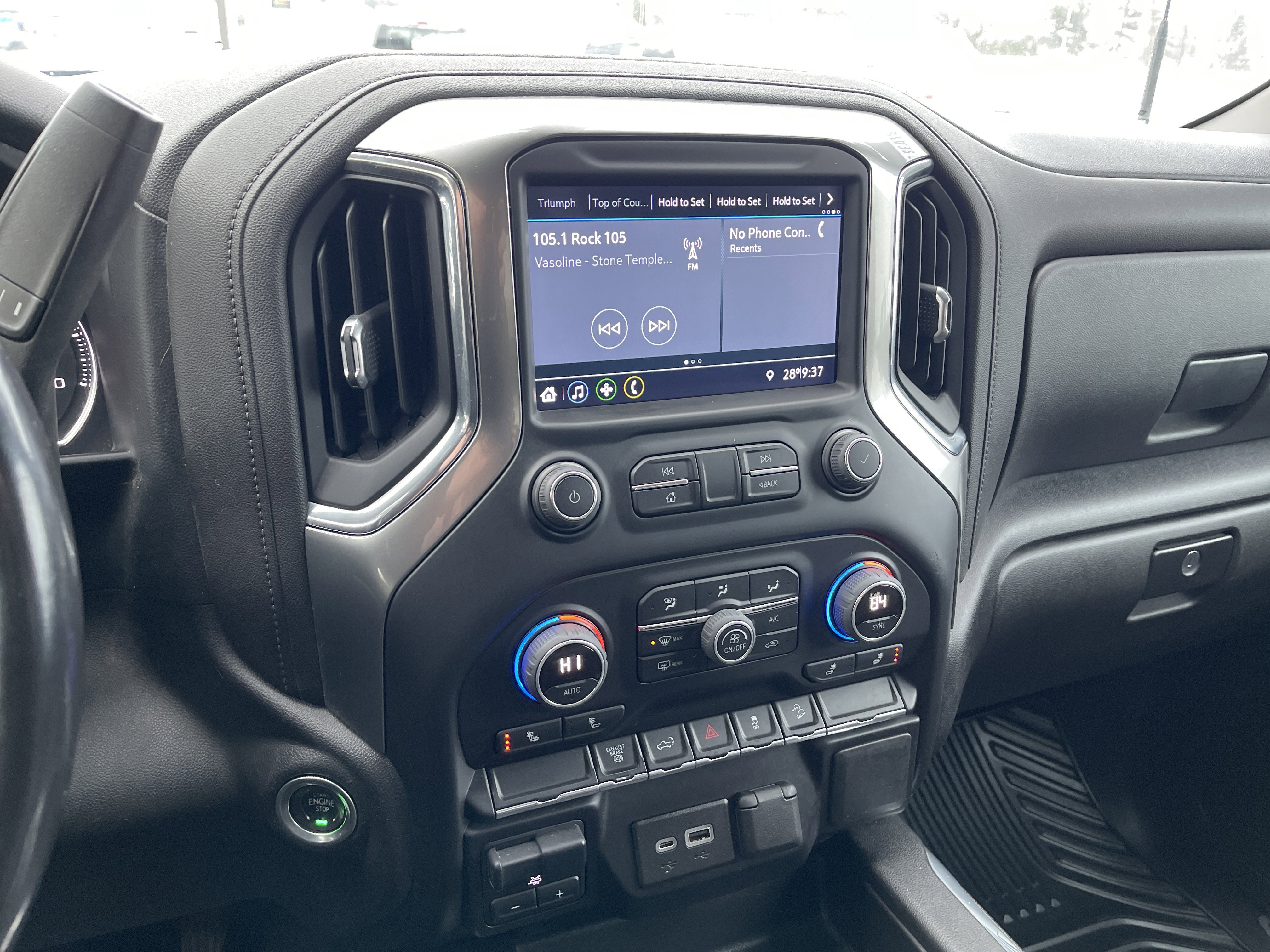 Used 2022 Chevrolet Silverado 3500 LT w/ Convenience Package image 17