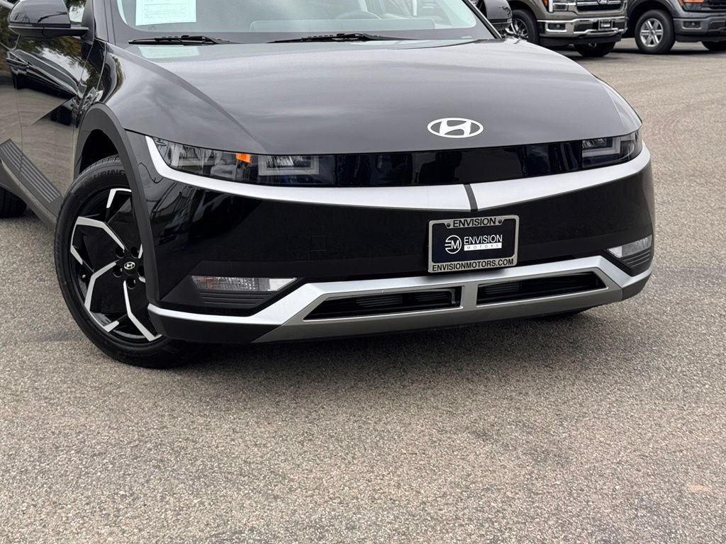 Used 2024 Hyundai Ioniq 5 SE RWD image 3