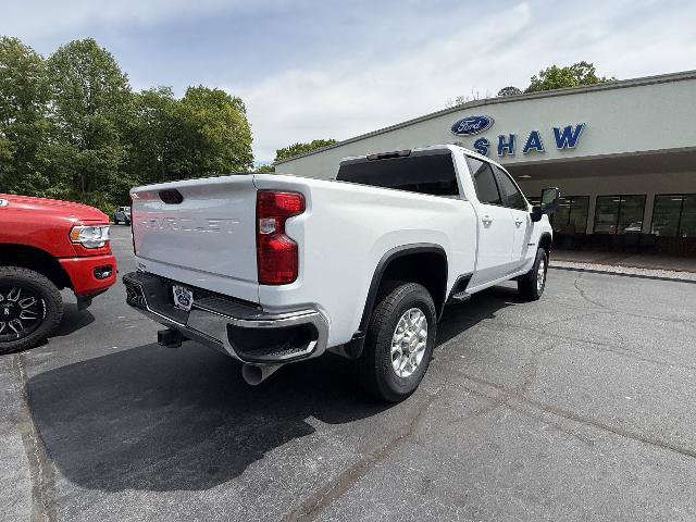 Used 2024 Chevrolet Silverado 2500 LT AWD/4WD image 17