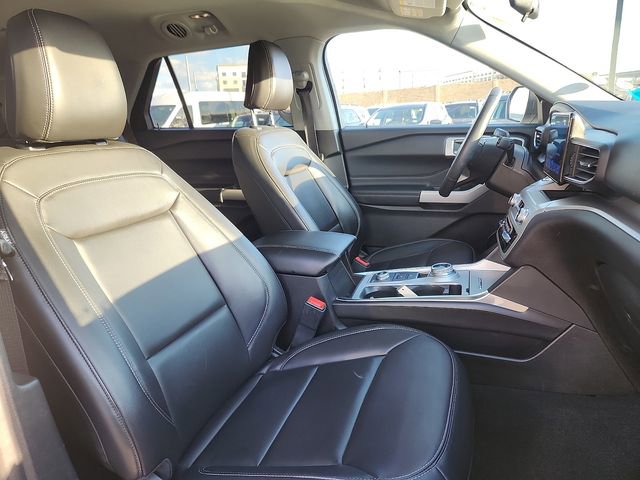 Certified 2022 Ford Explorer XLT w/ Equipment Group 202A AWD/4WD image 16