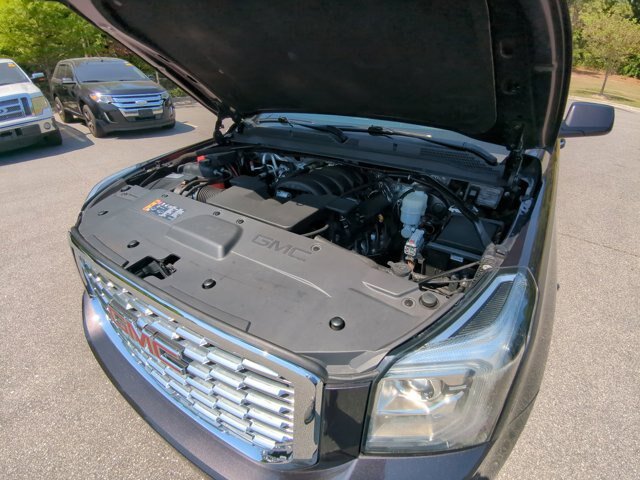 Used 2018 GMC Yukon Denali w/ Denali Ultimate Package AWD/4WD image 39