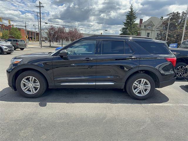 Certified 2023 Ford Explorer XLT w/ Class IV Trailer Tow Package AWD/4WD image 3