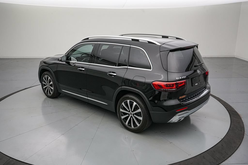 Used 2022 Mercedes-Benz GLB 250 w/ Premium Package Lite image 6