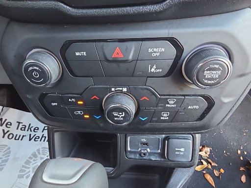 Used 2021 Jeep Renegade Sport FWD image 5