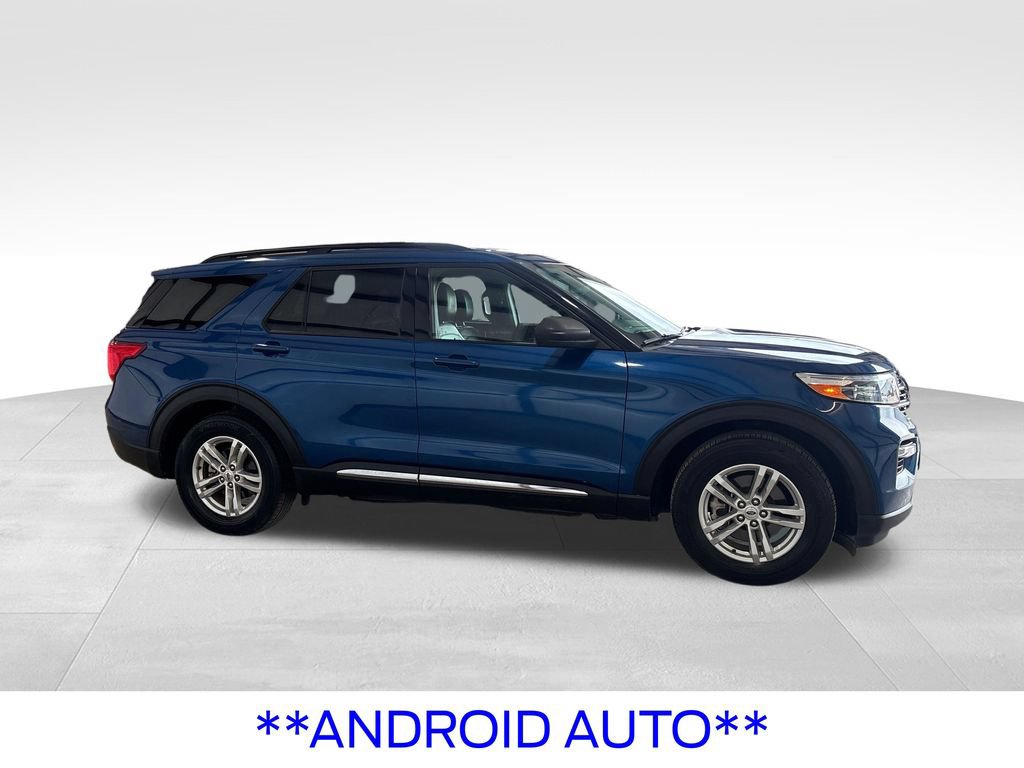 Certified 2023 Ford Explorer XLT w/ Equipment Group 202A RWD image 9