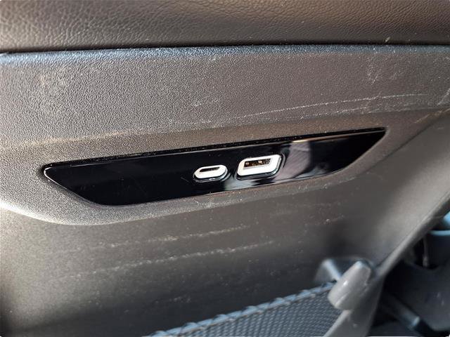 Used 2024 Chrysler Pacifica Touring-L FWD image 20