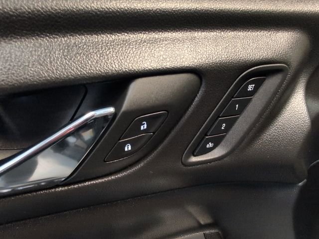 Used 2022 GMC Acadia AT4 image 16