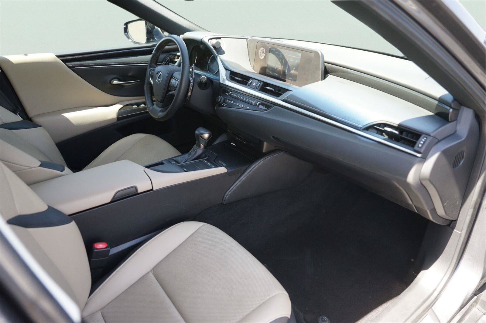 Used 2019 Lexus ES 350 w/ Accessory Package 2 FWD image 18