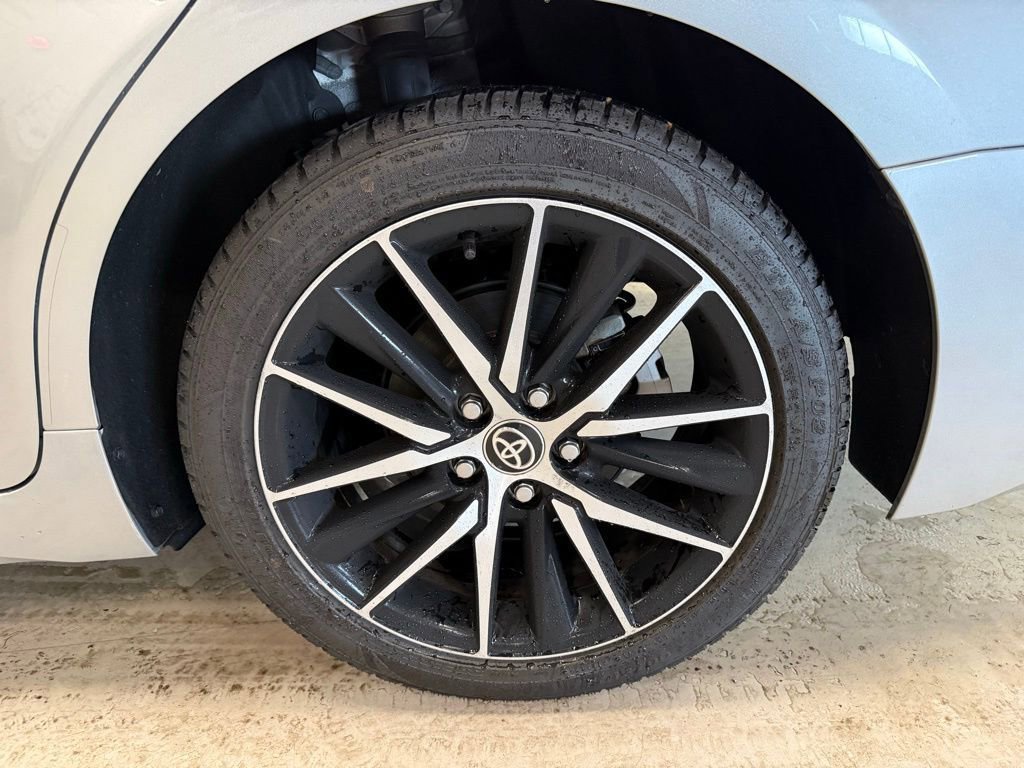 Used 2023 Toyota Camry SE image 9