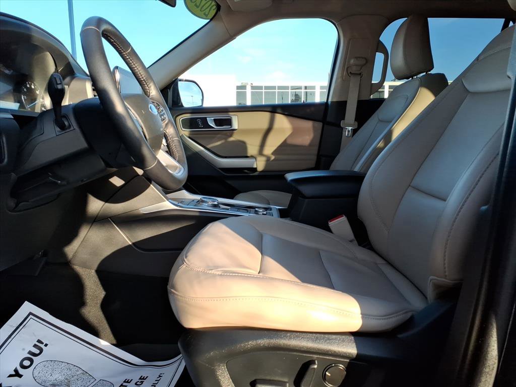 Certified 2023 Ford Explorer XLT w/ Equipment Group 202A image 16