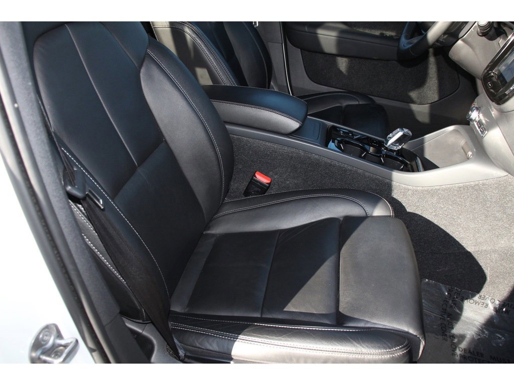 Used 2023 Volvo XC40 B5 Plus w/ Driver Assist Package image 27