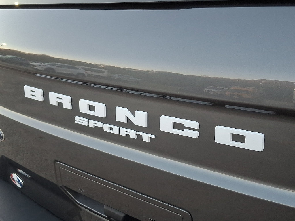Certified 2024 Ford Bronco Sport Outer Banks w/ Tech Package AWD/4WD image 32