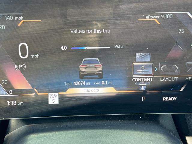 Used 2023 BMW iX xDrive50 w/ Premium Package AWD/4WD image 25