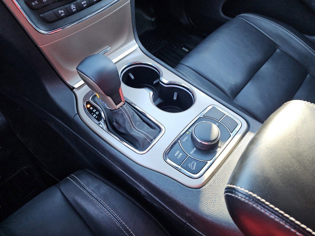 Used 2017 Jeep Grand Cherokee Limited w/ Trailer Tow Group IV image 32