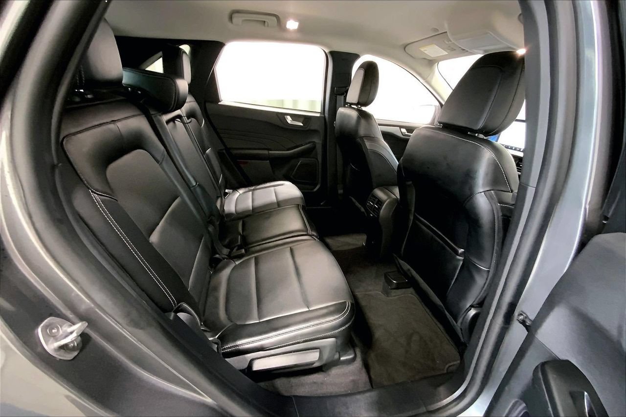 Certified 2024 Ford Escape Platinum AWD/4WD image 20