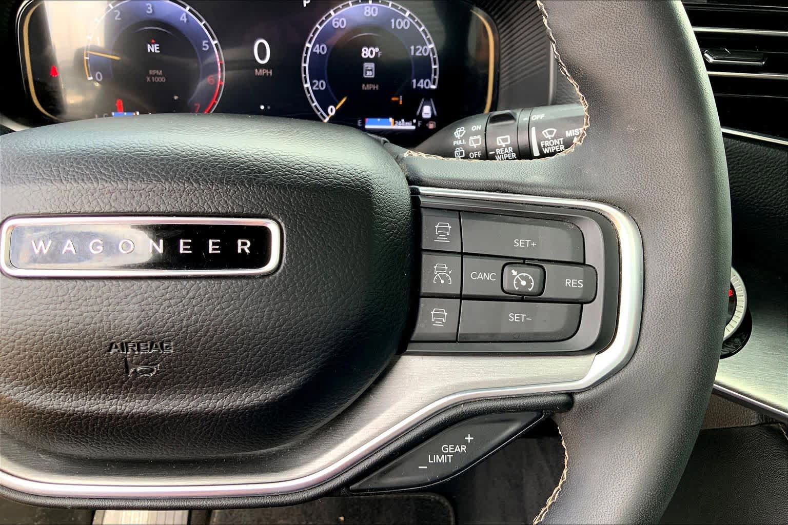 Used 2024 Jeep Wagoneer L Series II w/ Convenience Group I AWD/4WD image 24