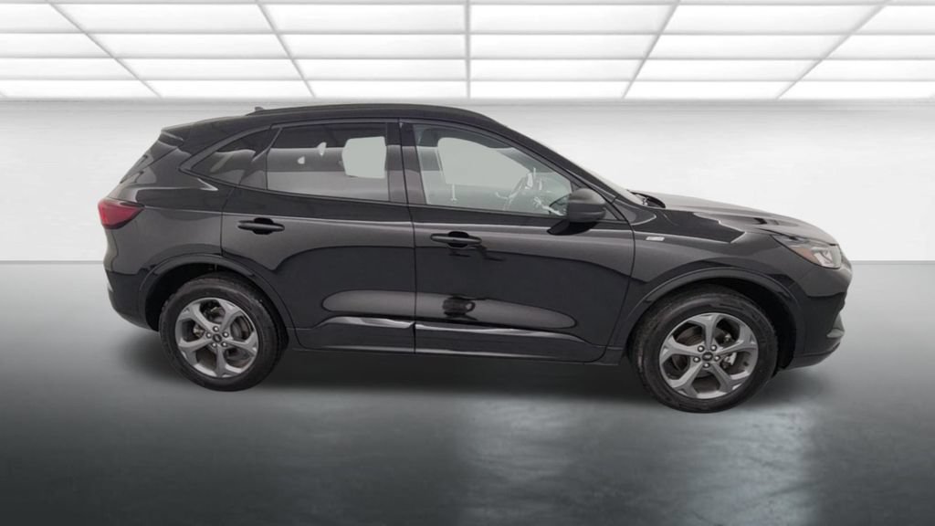 Certified 2024 Ford Escape ST-Line AWD/4WD image 9