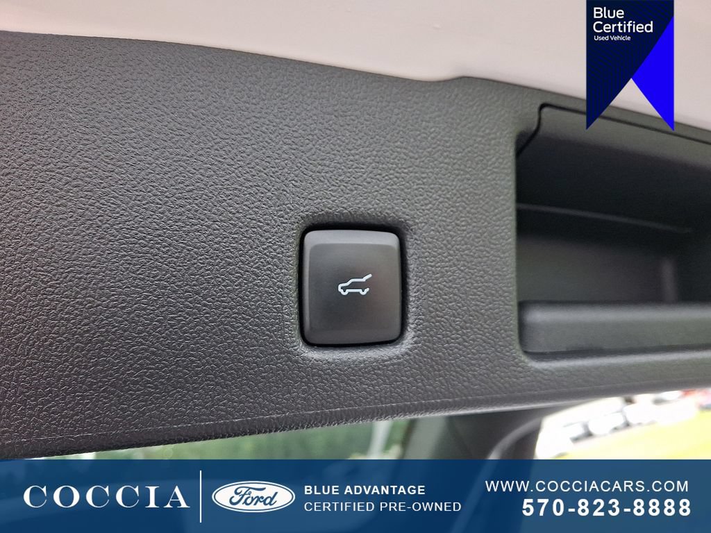 Certified 2022 Ford Escape Titanium w/ Titanium Elite Package AWD/4WD image 30
