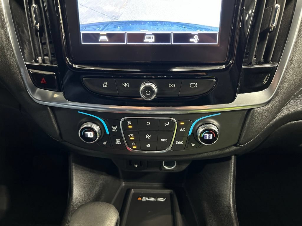 Used 2023 Chevrolet Traverse LT w/ Midnight/Sport Edition AWD/4WD image 22
