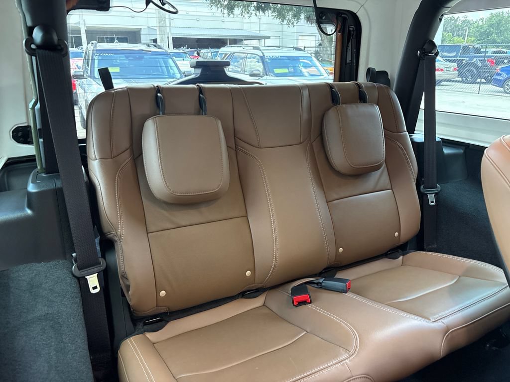 Used 2023 Jeep Wrangler Rubicon w/ LED Lighting Group AWD/4WD image 29