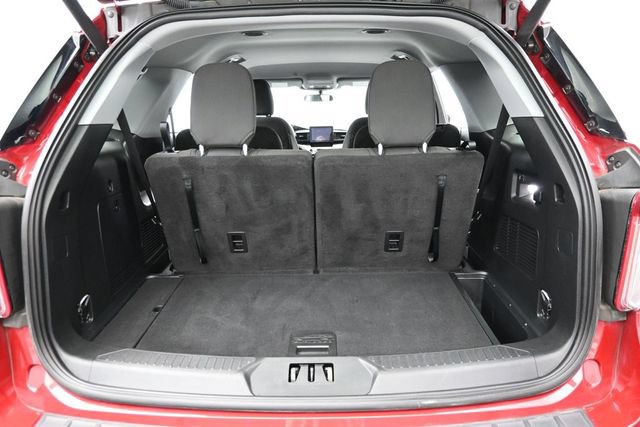 Certified 2023 Ford Explorer XLT RWD image 29