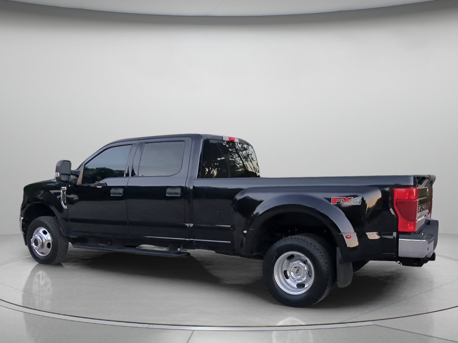 Certified 2020 Ford F350 XLT w/ XLT Value Package AWD/4WD image 20