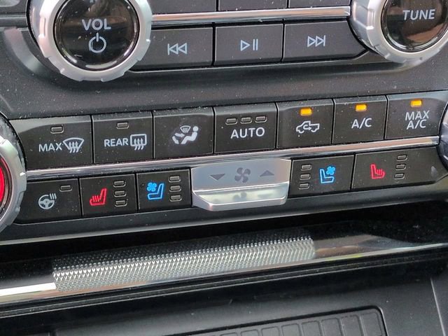 Certified 2025 Ford F150 King Ranch w/ FX4 Off-Road Package AWD/4WD image 31