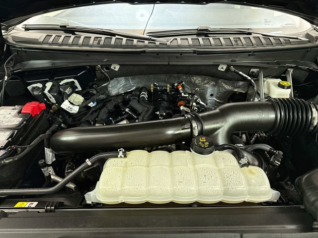 Certified 2025 Ford Expedition Active AWD/4WD image 32