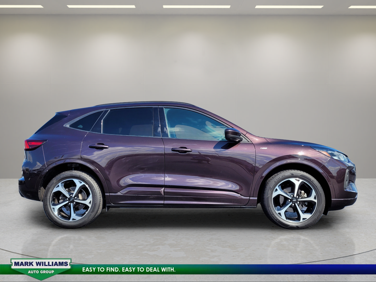 Certified 2023 Ford Escape ST-Line Select w/ Tech Pack #2 AWD/4WD image 2