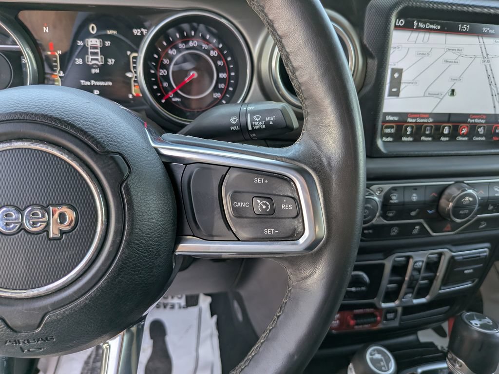 Used 2018 Jeep Wrangler Unlimited Rubicon AWD/4WD image 32