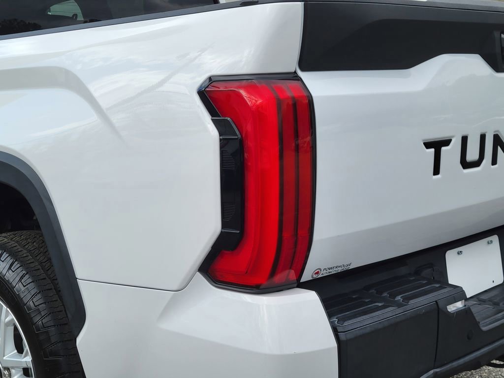 Used 2022 Toyota Tundra SR5 w/ SR5 Convenience Package image 12