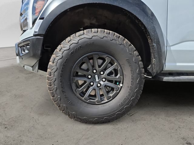 Certified 2025 Ford F150 Raptor AWD/4WD image 9