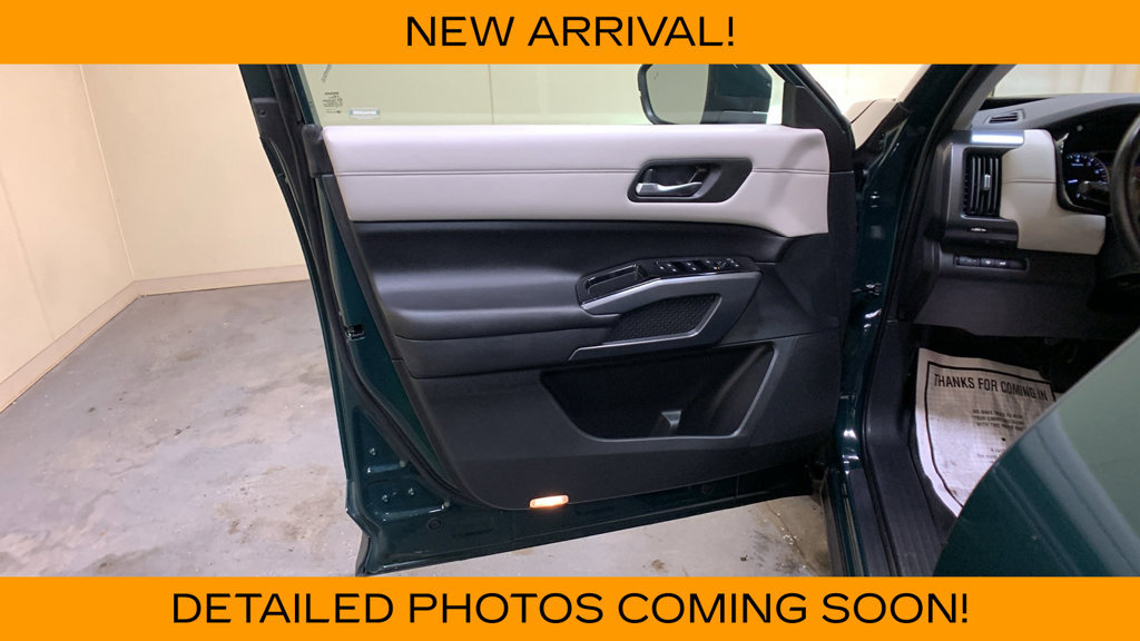 Used 2022 Nissan Pathfinder SL w/ SL Black Package AWD/4WD image 26