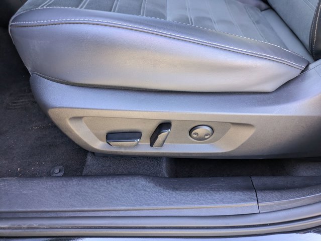 Used 2024 Mitsubishi Outlander SE Black Edition image 16