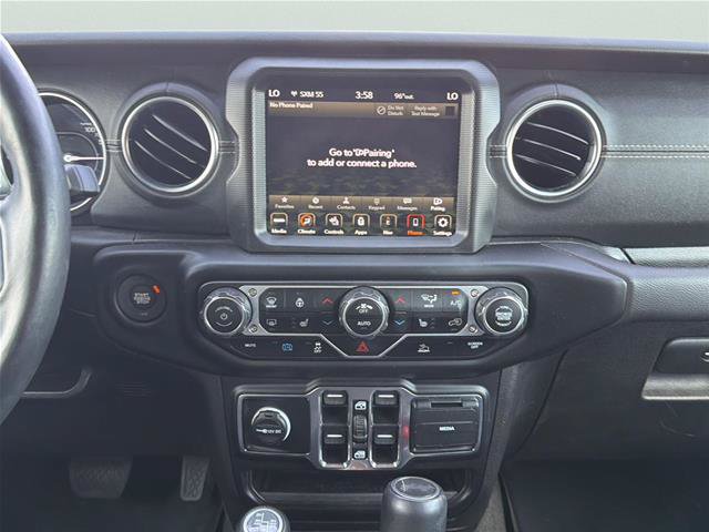 Used 2023 Jeep Wrangler Unlimited Sahara w/ Cold Weather Group AWD/4WD image 25