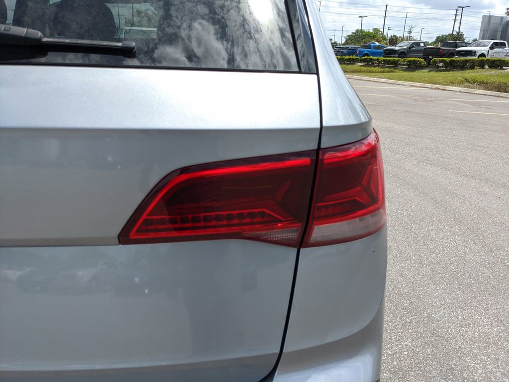 Used 2022 Volkswagen Taos SE image 11