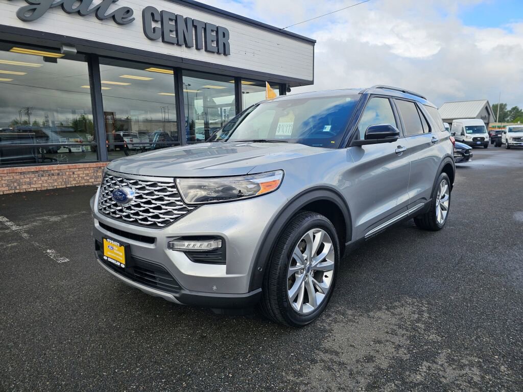 Certified 2022 Ford Explorer Platinum w/ Equipment Group 601A AWD/4WD image 2