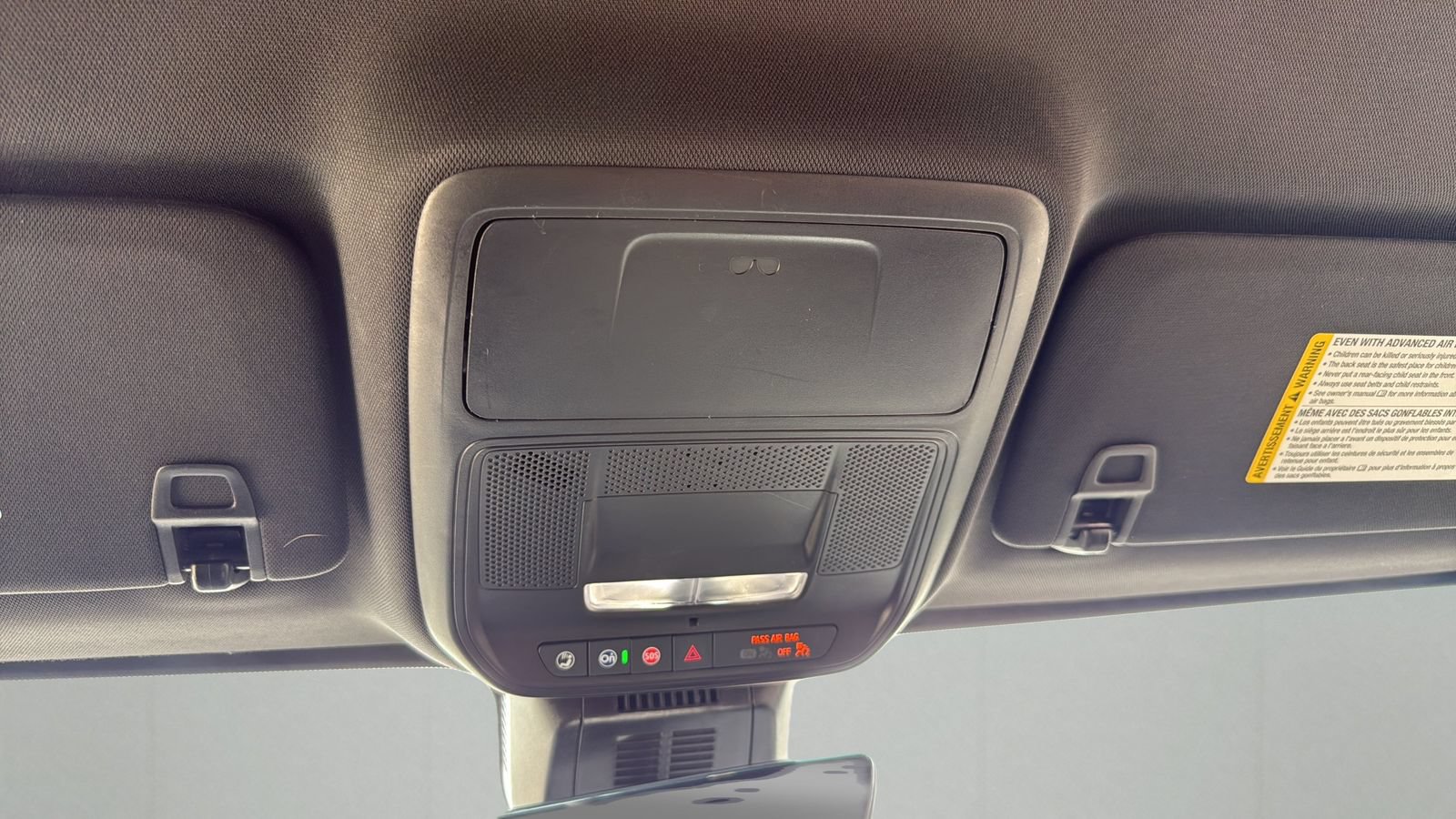 Used 2025 Chevrolet Equinox LT w/ Convenience Package II FWD image 22