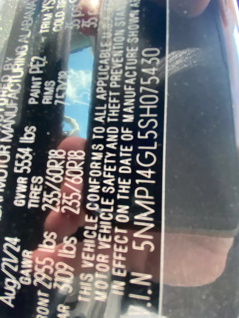 Used 2025 Hyundai Santa Fe SE FWD image 32