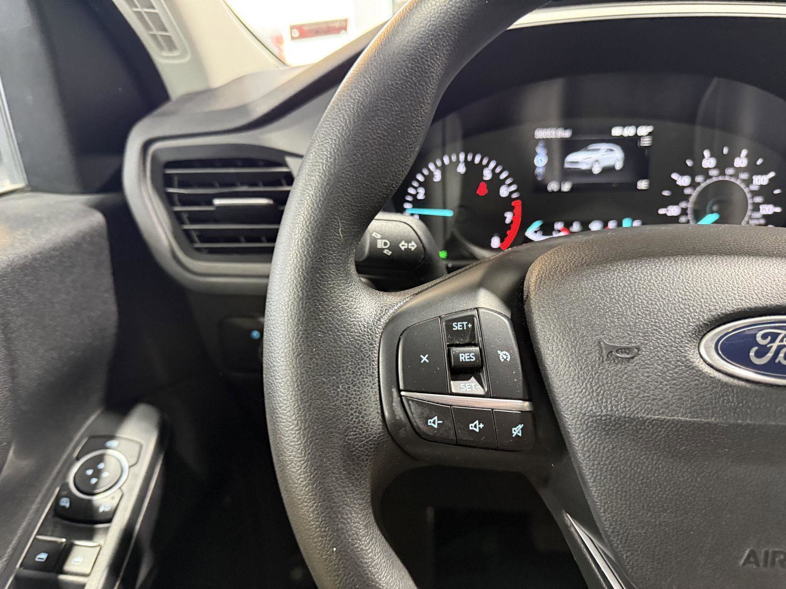 Certified 2022 Ford Escape SE AWD/4WD image 12