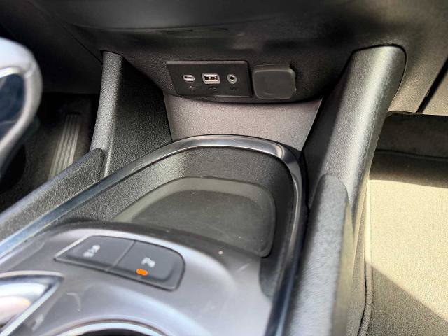 Used 2025 Chevrolet Malibu LT FWD image 17