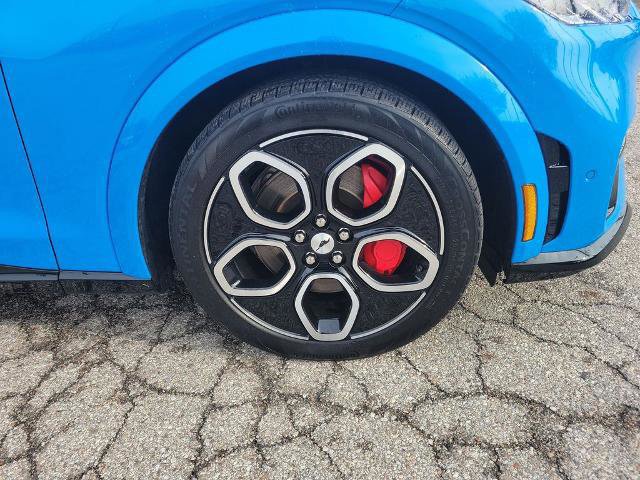 Certified 2022 Ford Mustang Mach-E GT image 6