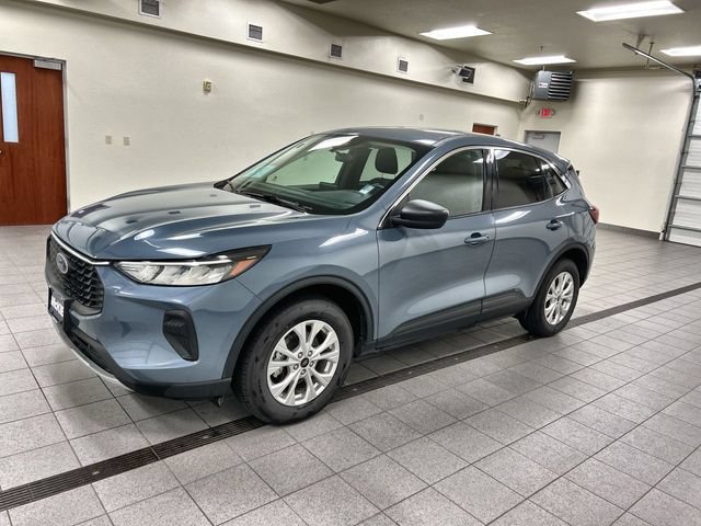 Certified 2024 Ford Escape Active AWD/4WD image 3