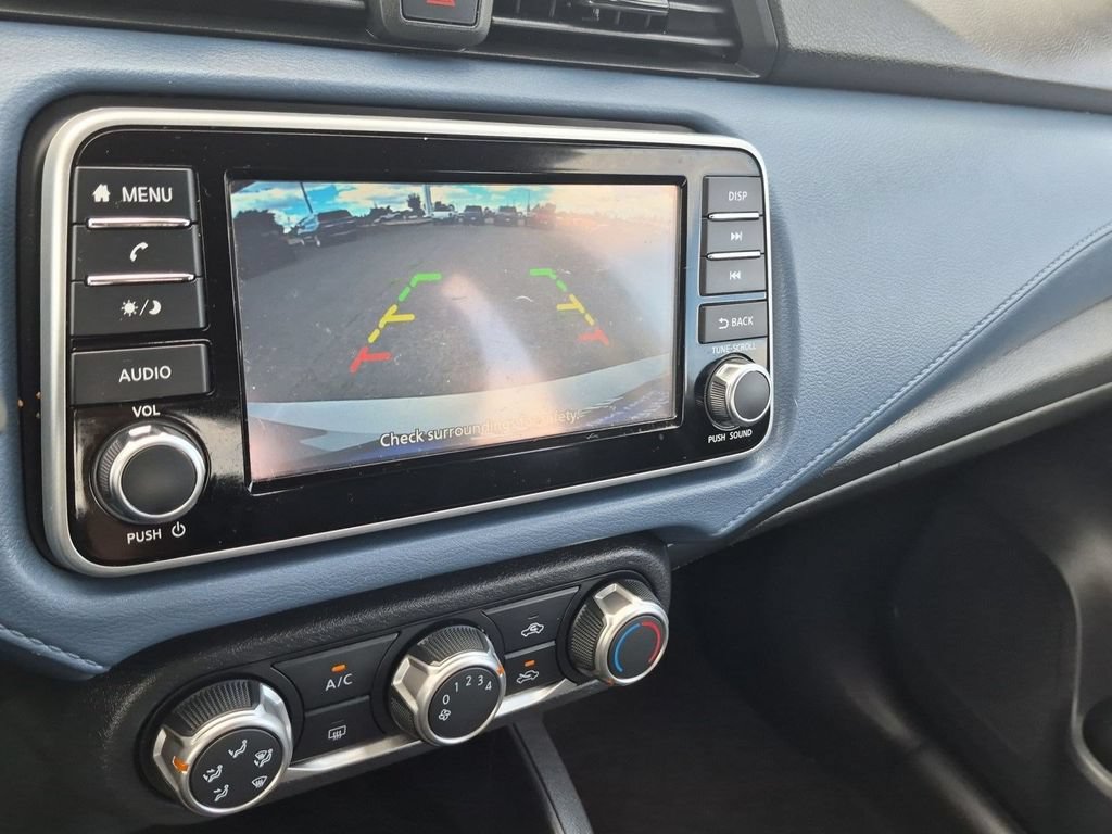Used 2025 Nissan Versa SV FWD image 18