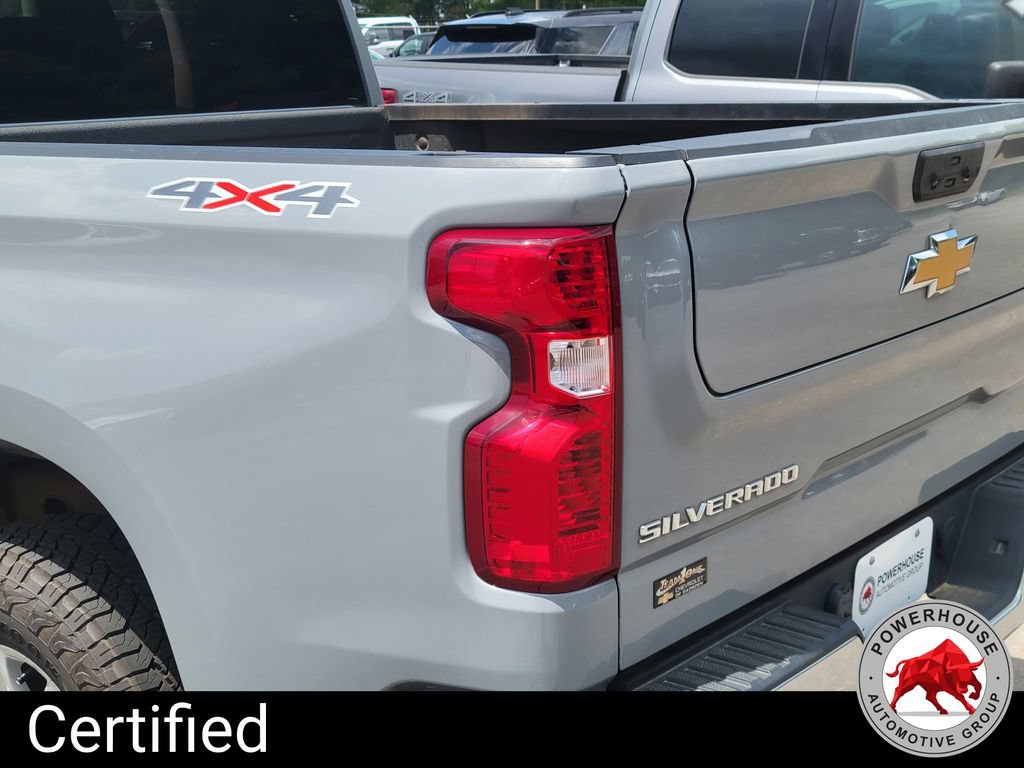 Used 2024 Chevrolet Silverado 1500 LT AWD/4WD image 12