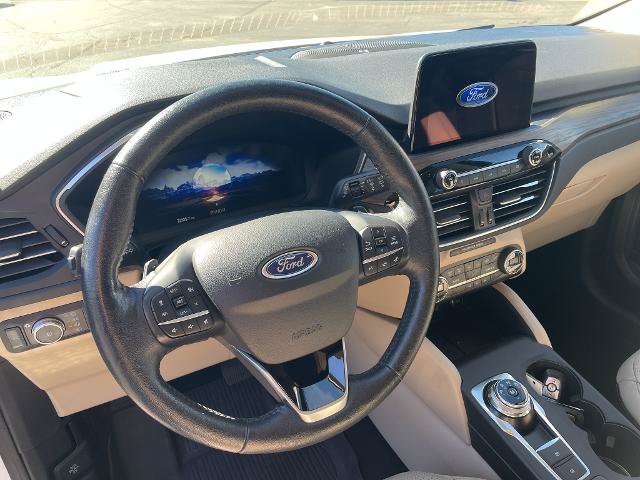 Certified 2020 Ford Escape Titanium AWD/4WD image 9